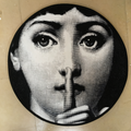 Monochrome "Silence" Portrait Artistic Round Carpet - Decorative